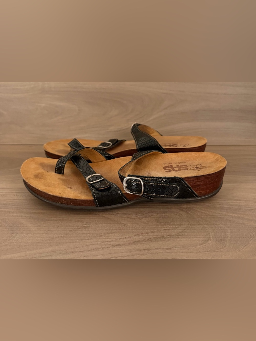 SAS Shelly Womens Size 9 Slide Sandals Shoes Black Leather Toe Loop